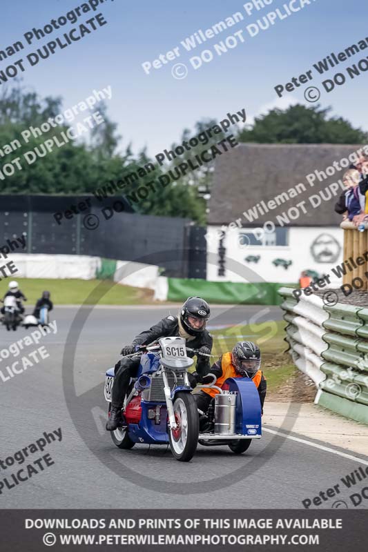 Vintage motorcycle club;eventdigitalimages;mallory park;mallory park trackday photographs;no limits trackdays;peter wileman photography;trackday digital images;trackday photos;vmcc festival 1000 bikes photographs